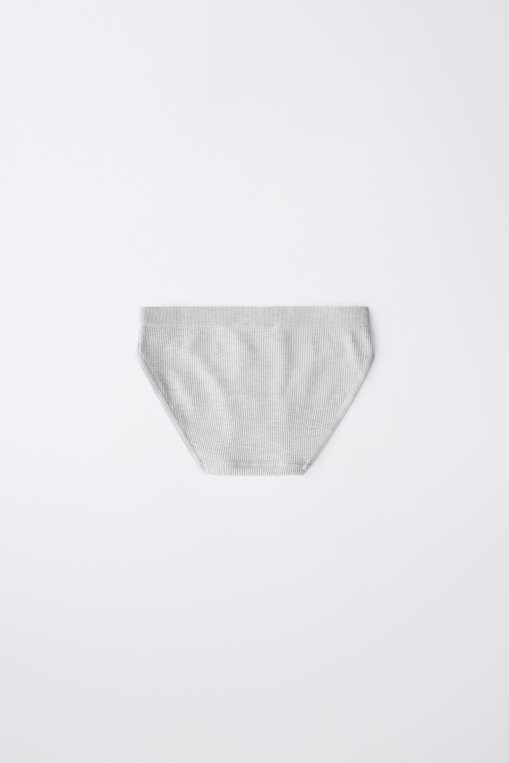 8-14 YEARS/ THREE-PACK SEAMLESS UNDERWEAR